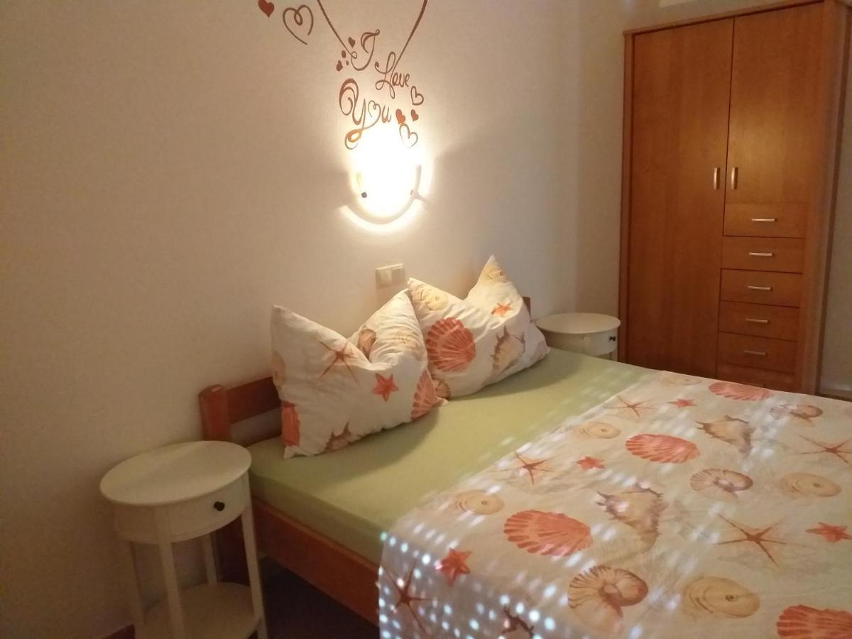 Holiday S&M Lopar Luaran gambar